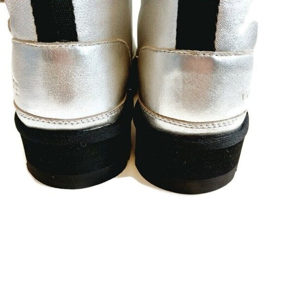 UGG Neumel Platform Leather Chukka Boots Womens Sz 7 Big Kids 6 Silver Metallic - Picture 6 of 8